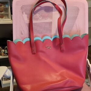 Pink Scalloped Tote with Teal Trim and Bow Accent